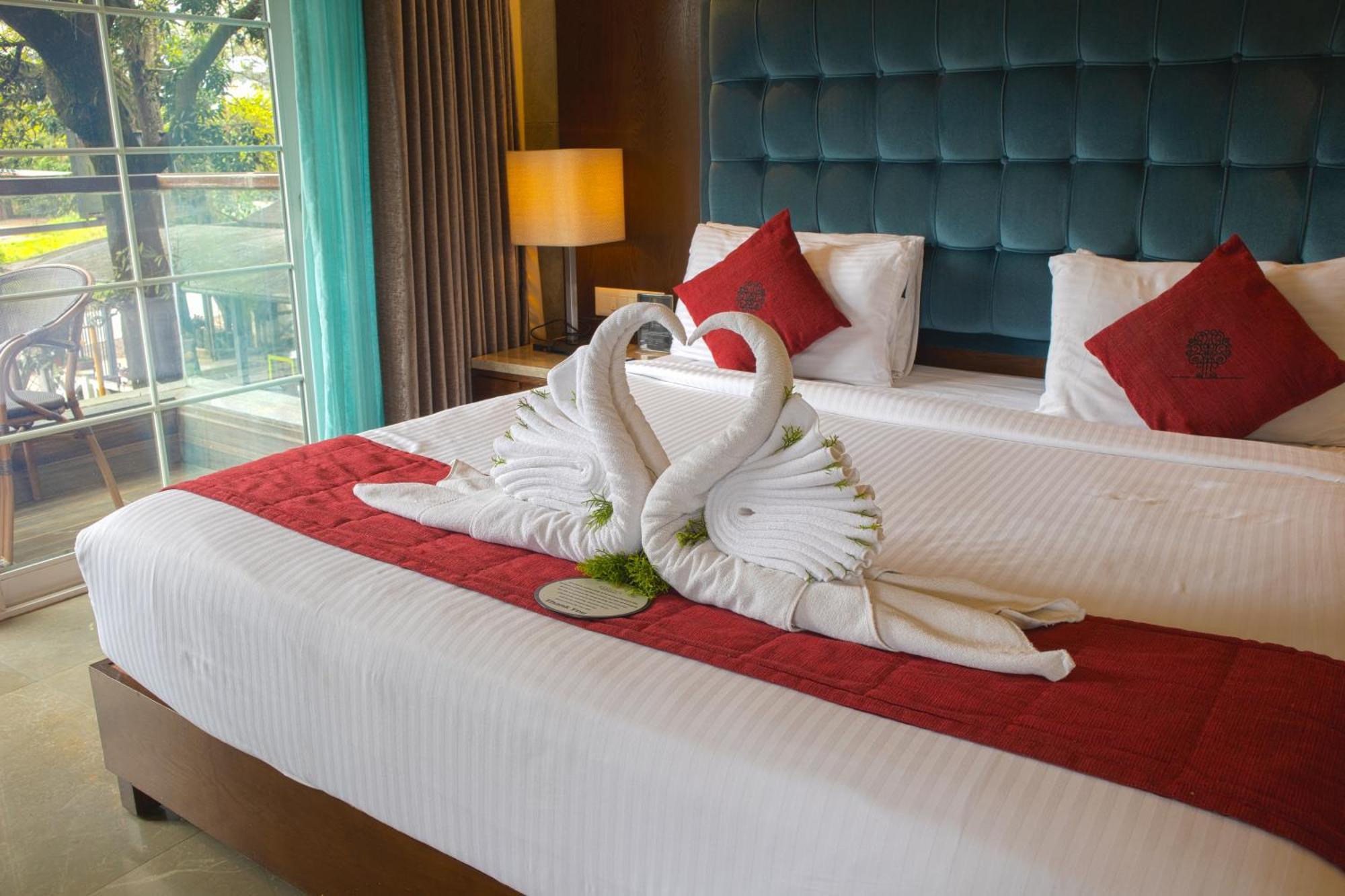Basilica Resort - Where Luxury Redefines 马哈巴莱斯赫瓦尔 外观 照片
