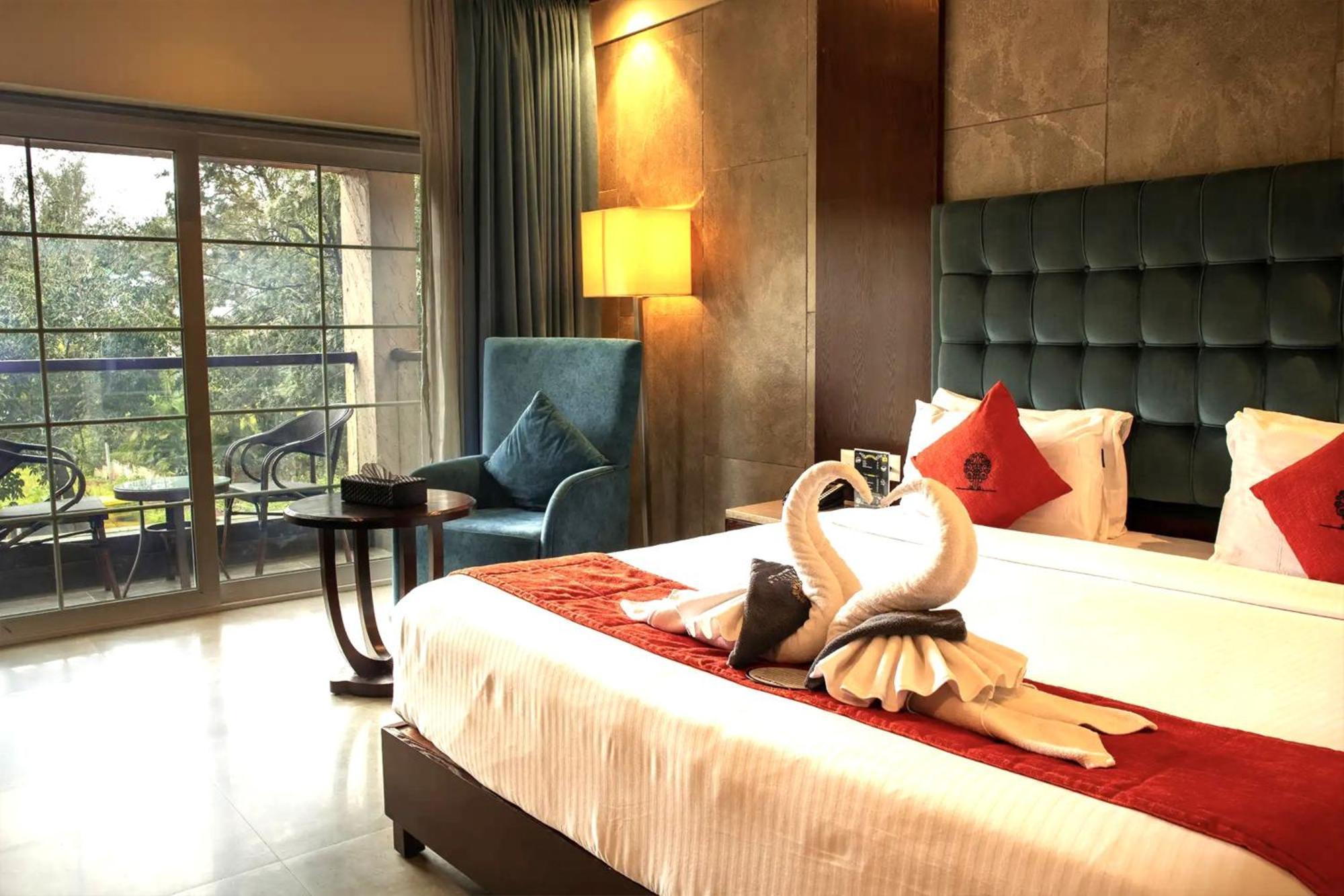 Basilica Resort - Where Luxury Redefines 马哈巴莱斯赫瓦尔 外观 照片